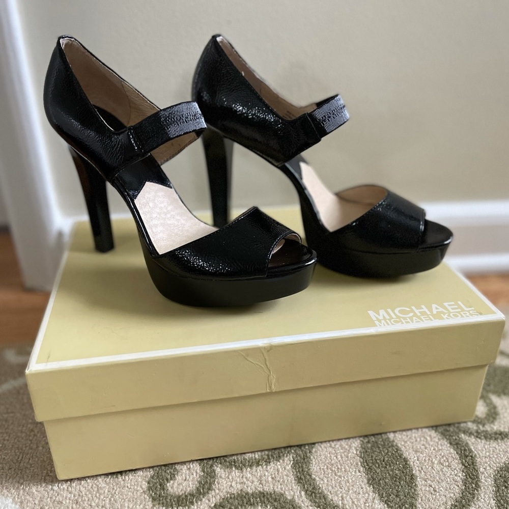 Michael Kors Hanna Platform Patent Heel (new listing!)